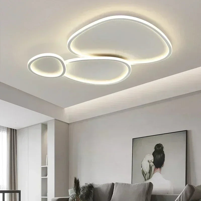 Plafonnier LED moderne – galet noir ou blanc